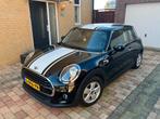 Mini Cooper 3-deurs 1.5 136pk 2019 Zwart | Apple Carplay, Voorwielaandrijving, 136 pk, 4 stoelen, Origineel Nederlands