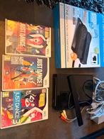 Nintendo Wii met controllers, opladers en 3 Just Dance games, Spelcomputers en Games, Games | Nintendo Wii, Muziek, Gebruikt, Eén computer