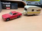 Mercedes SL met een Caravan (blik)  van Replica, Hobby en Vrije tijd, Modelauto's | 1:43, Ophalen of Verzenden, Zo goed als nieuw