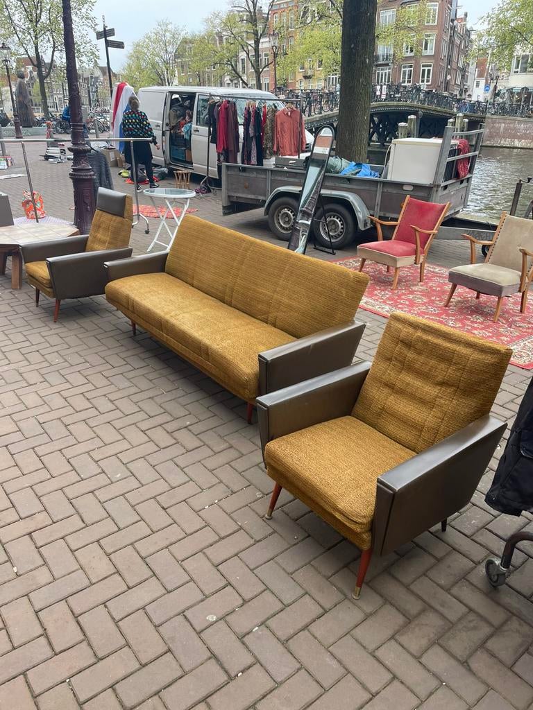 2 stoelen en een slaapbank. Jaren 60, Ophalen