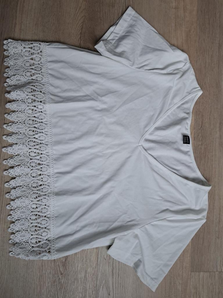 Witte Shein top met kanten rand, korte mouwen, Maat L, Kleding | Dames, T-shirts, Wit, Maat 42/44 (L), Ophalen of Verzenden, Zo goed als nieuw
