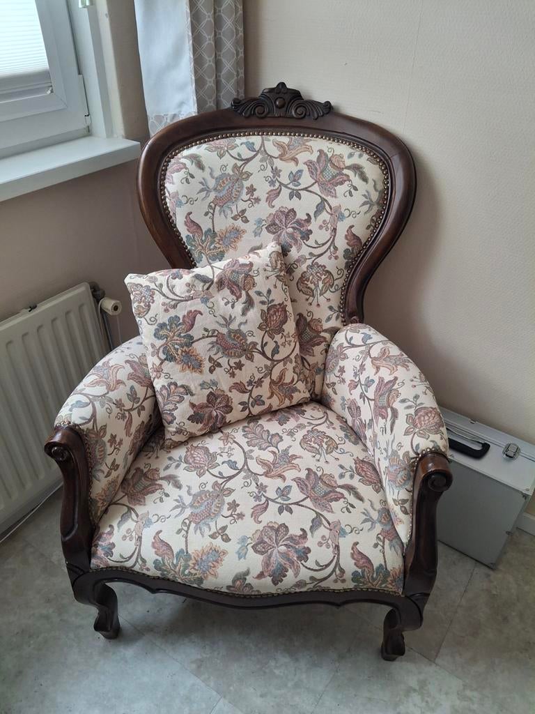 Louis XV fauteuil - Zeer goede staat, recent opnieuw bekleed, Ophalen