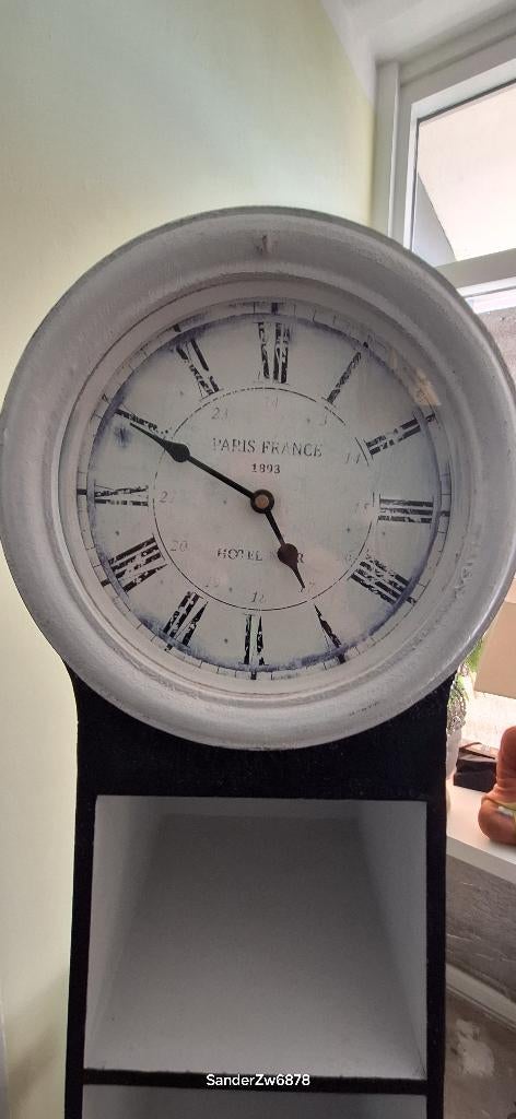 Retro klok zwart/wit met opbergvakken, Ophalen, Gebruikt, Analoog, Staande klok