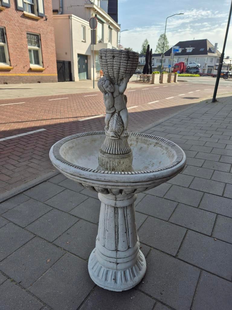 Fontein in beton, Ophalen, Fontein, Onbekend, Onbekend