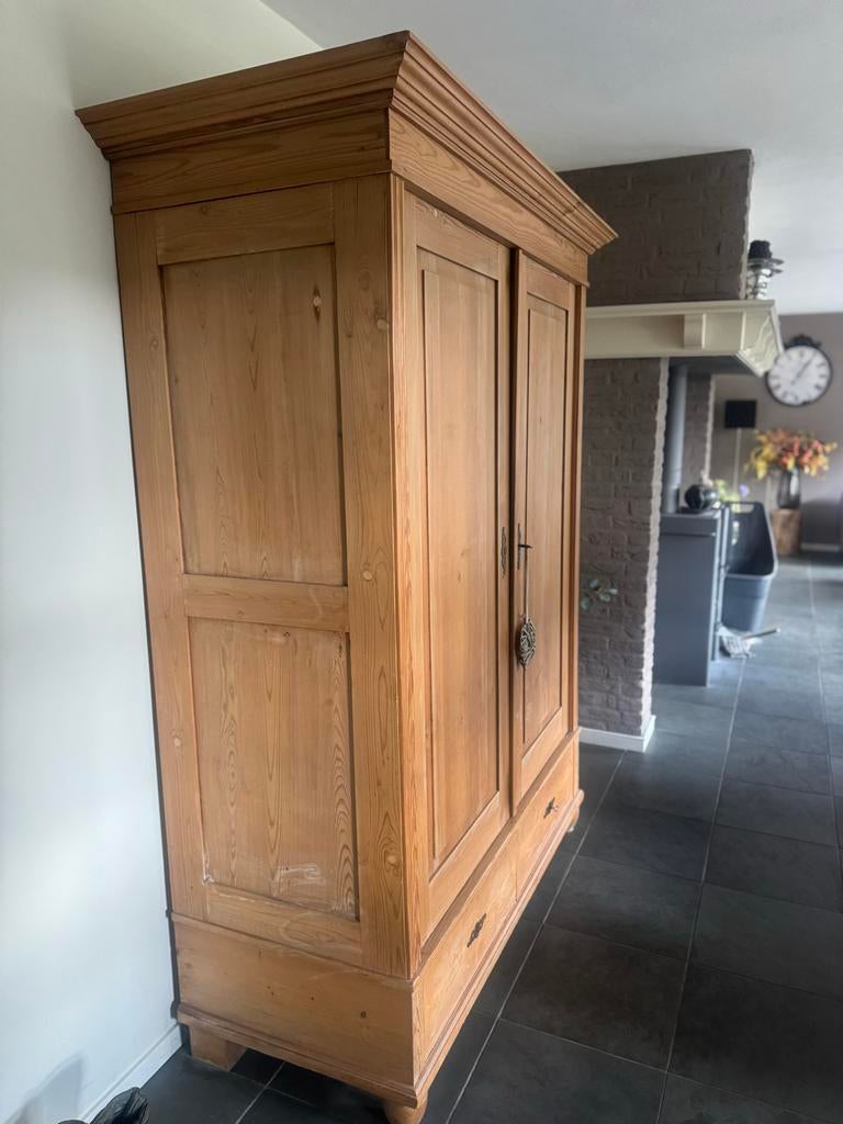 Houten servieskast met twee deuren en twee lades, Antiek en Kunst, Ophalen of Verzenden