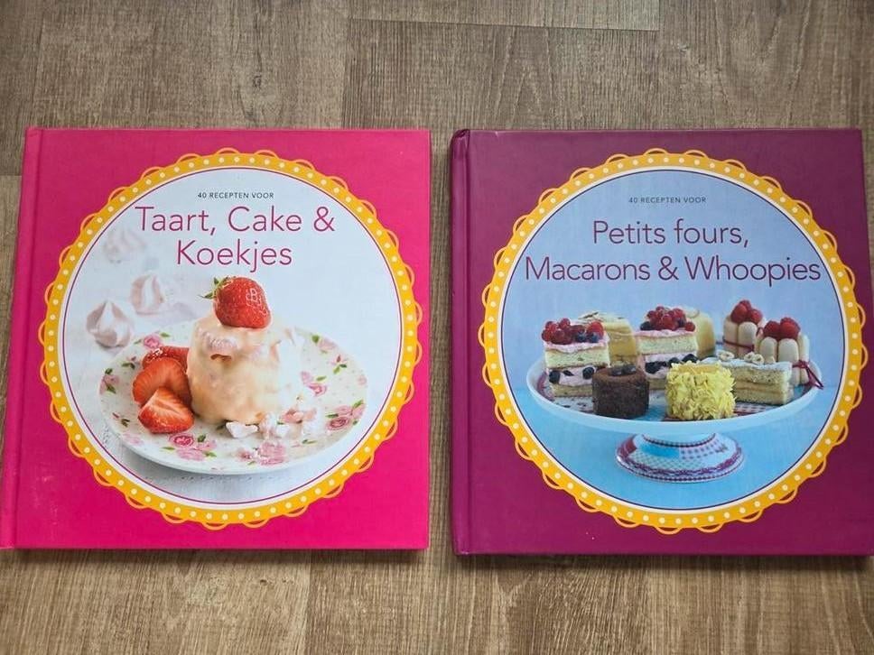 2 boeken: Taart, Cake & Koekjes + Petits Fours, Macarons &, Onbekend, Ophalen of Verzenden, Zo goed als nieuw, Europa