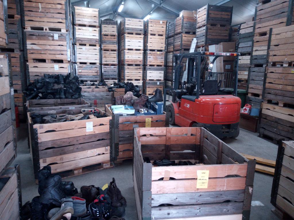 Grote partijen legerspullen en hulpgoederen Legerdump, Ophalen of Verzenden, Landmacht, Nederland, Overige typen