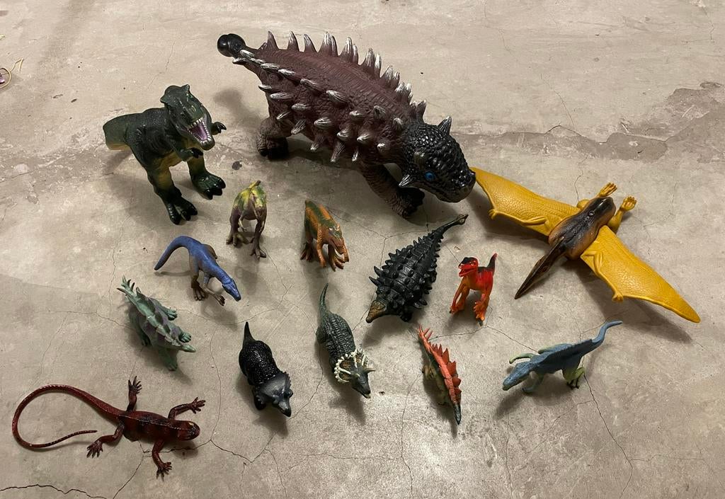 Dinosaurus Pakket - 14 stuks - Licht & Geluid - z.g.a.n., Ophalen of Verzenden, Zo goed als nieuw, Jongen of Meisje