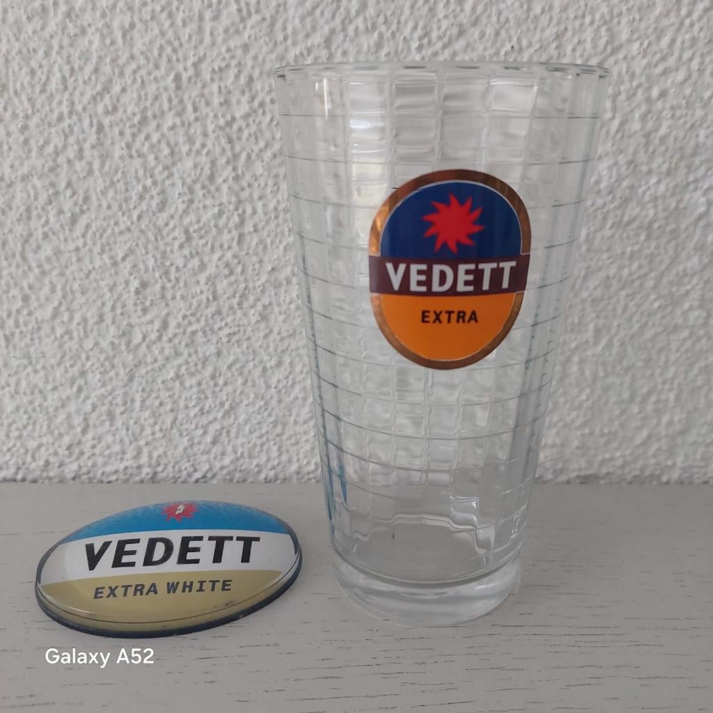Vedett bierglas en taplens ( bolle uitvoering), Ophalen of Verzenden, Nieuw, Glas of Glazen, Overige merken