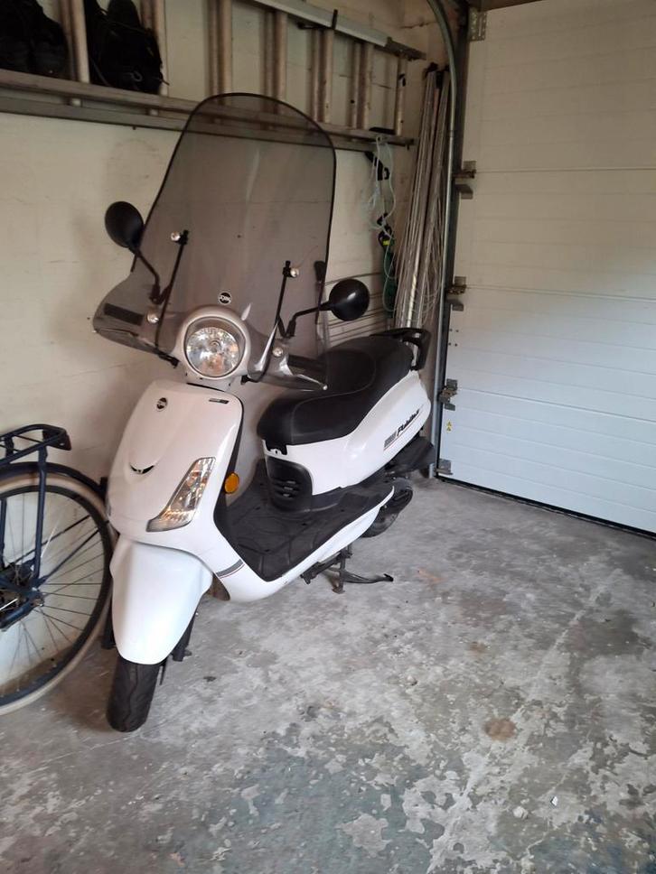 Sym fiddle 50s  bouwjaar 7/2021, Fietsen en Brommers, Scooters | SYM, Zo goed als nieuw, Fiddle, Benzine, Ophalen