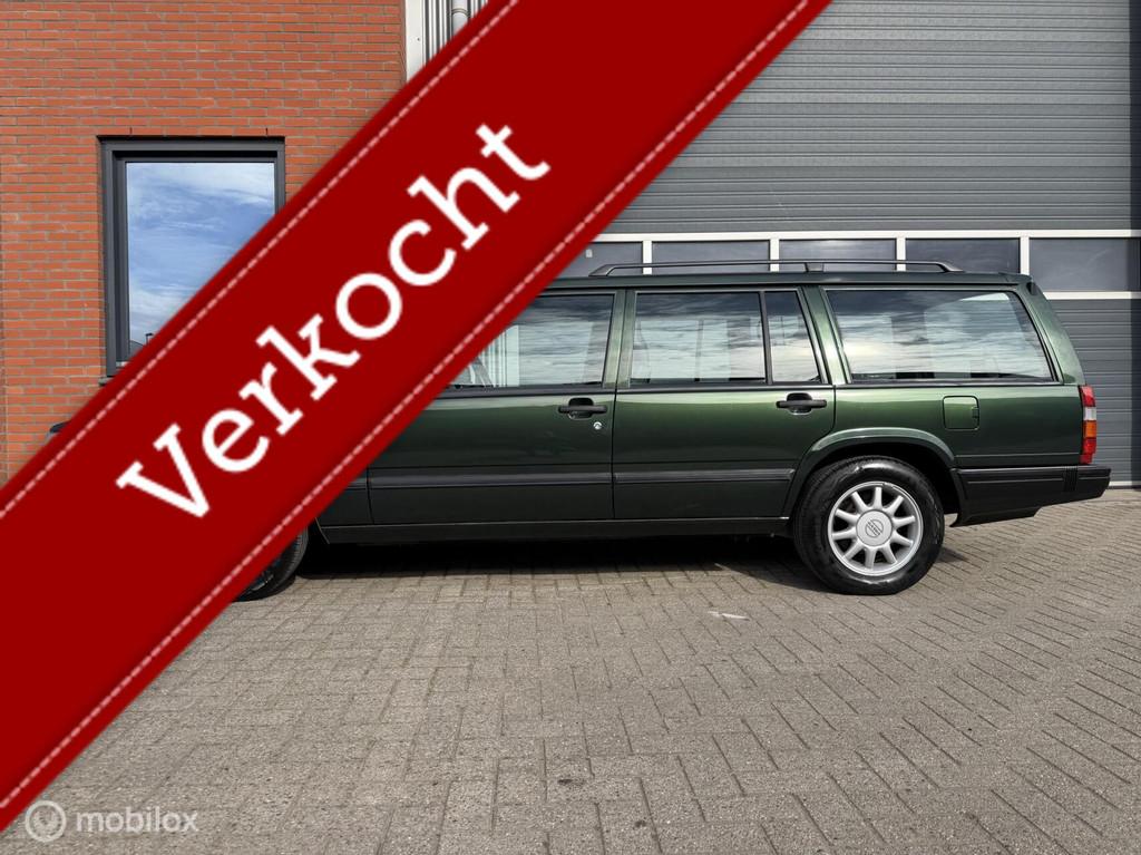 Volvo 940 2.3i LPT Automaat Estate - Leder - dealer o.h., Auto's, Volvo, Gebruikt, Zwart, 4 cilinders, 1600 kg