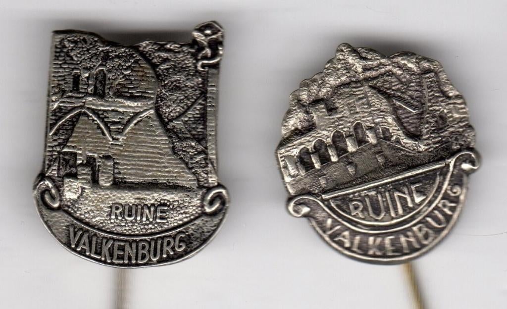 2 speldjes RUINE VALKENBURG (A9), Verzamelen, Speldjes, Pins en Buttons, Verzenden, Gebruikt, Overige onderwerpen