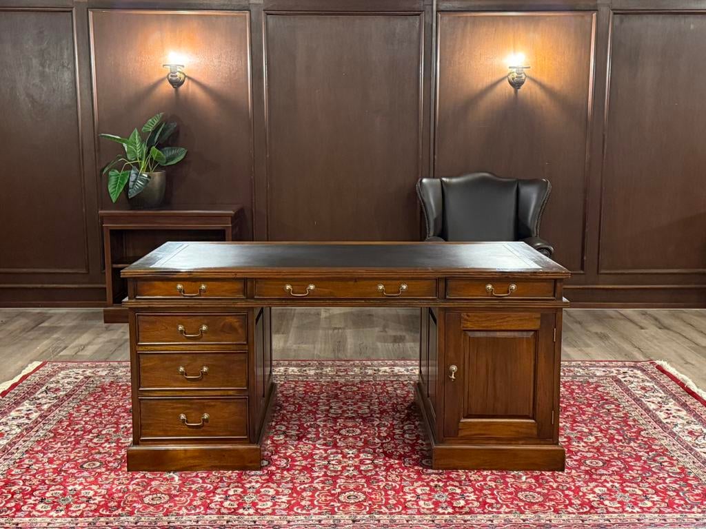 Klassiek Engels bureau #646, Huis en Inrichting, Overige typen, Hout, Bruin, Ophalen of Verzenden