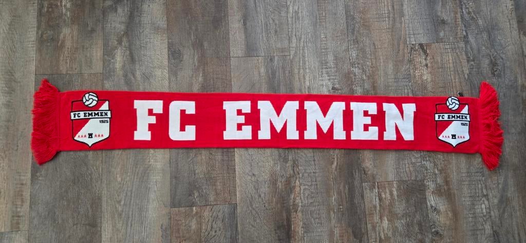 Sjaal FC Emmen, Verzamelen, Sportartikelen en Voetbal, Ophalen of Verzenden, Zo goed als nieuw, Overige binnenlandse clubs, Vaantje of Sjaal