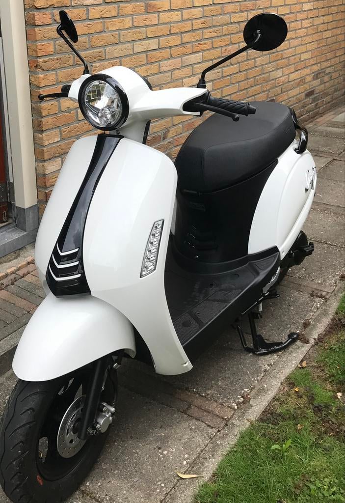 Capri Scooter - slechts 1513 km, Gebruikt, Benzine, Ophalen, Overige merken