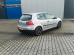 Volkswagen Golf 1.6 16V 2004 nieuwe apk!, Voorwielaandrijving, 4 cilinders, 620 kg, Origineel Nederlands