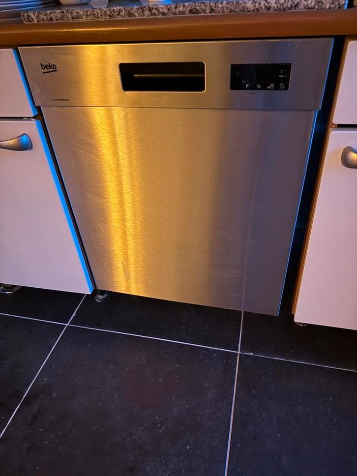 Vaatwasser onderbouw in zeer goede staat, Witgoed en Apparatuur, Vaatwasmachines, Gebruikt, Inbouw, 85 tot 90 cm, 45 tot 60 cm