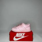 Nike Dunk Low Prism Pink maat 37,5, Nike, Nieuw, Ophalen of Verzenden, Sneakers of Gympen