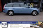 Volvo V50 2.4i 170 pk airco, trekhaak (bj 2004), Stof, Zwart, 700 kg, Blauw