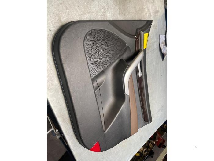 Portierbekleding 4Deurs rechts-voor van een Kia Sorento, -, -, Ophalen of Verzenden, -