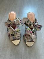 Ted Baker Pumps met Bloemenprint - Maat 36, Pumps, Wit, Ophalen of Verzenden, Zo goed als nieuw