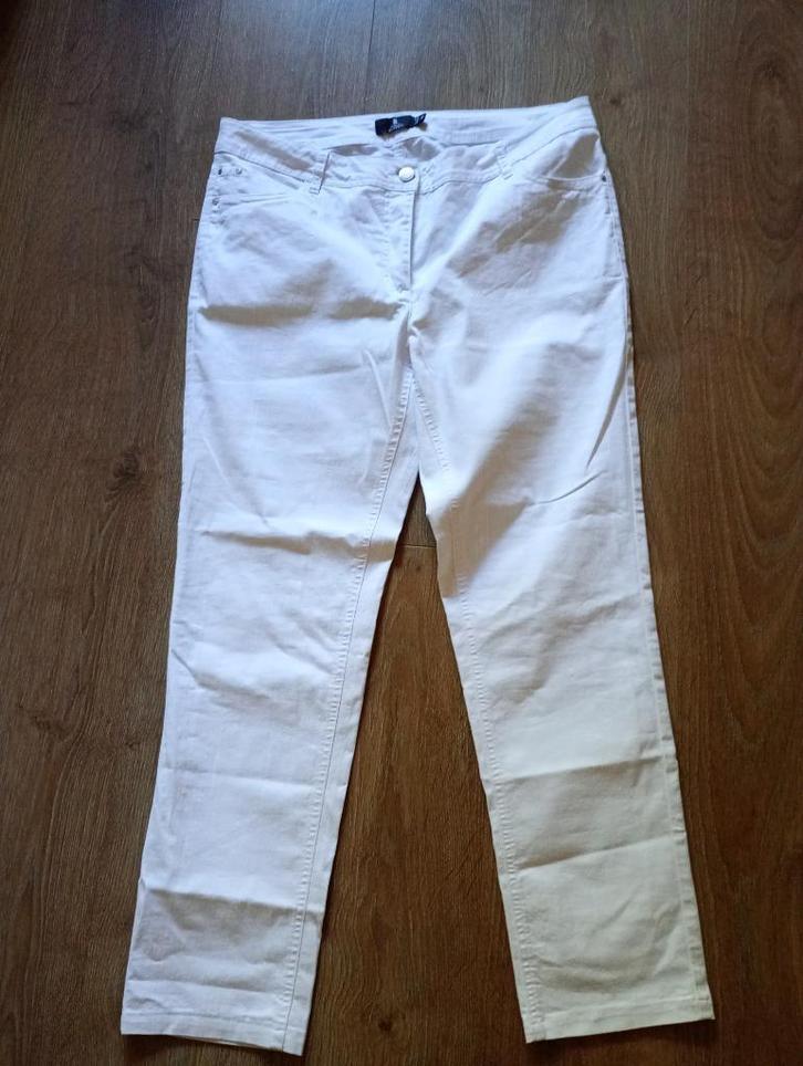 Mooie witte spijkerbroek mt 46, Kleding | Dames, Broeken en Pantalons, Zo goed als nieuw, Maat 46/48 (XL) of groter, Wit, Lang