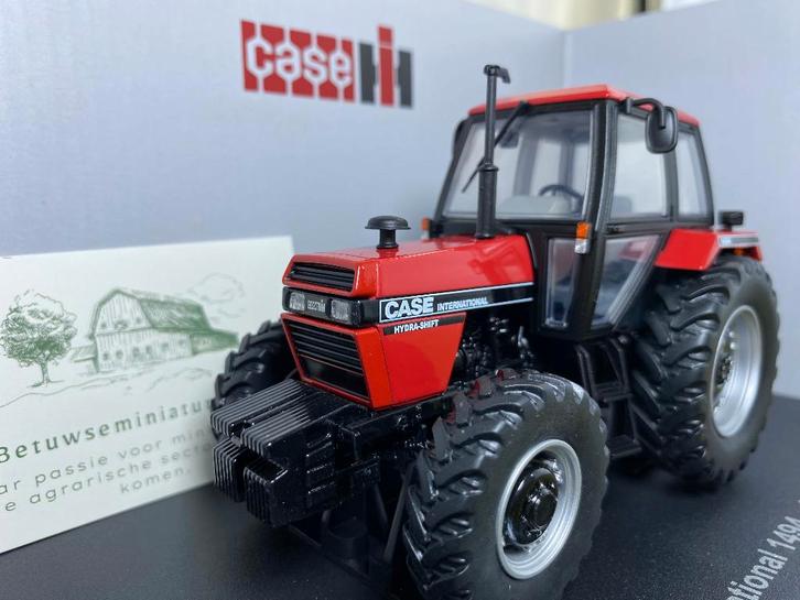Case International 1494 4-wd Universal Hobbies 1:32, Hobby en Vrije tijd, Modelauto's | 1:32, Nieuw, Tractor of Landbouw, Universal Hobbies