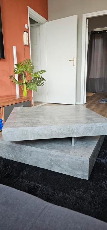 Mooie grijze salontafel (draaibaar)
