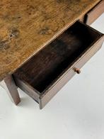 Spaanse salontafel 18e eeuw, Antiek en Kunst, Ophalen of Verzenden