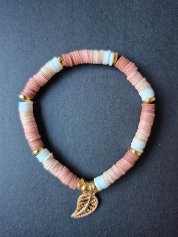 Roze Klei Kralen Armband met Blad Bedel beschikbaar voor biedingen