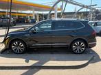 Volkswagen Tiguan Allspace 150pk 7-DSG R line 2022 Zwart, Auto's, Zwart, Particulier, 84 €/maand, 750 kg