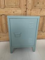 Groen stalen kastje, Ophalen, Zo goed als nieuw