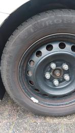 Winterbanden op stalen velgen toyota auris maat 205/55 R16 H, Auto-onderdelen, Banden en Velgen, Gebruikt, 16 inch, Banden en Velgen