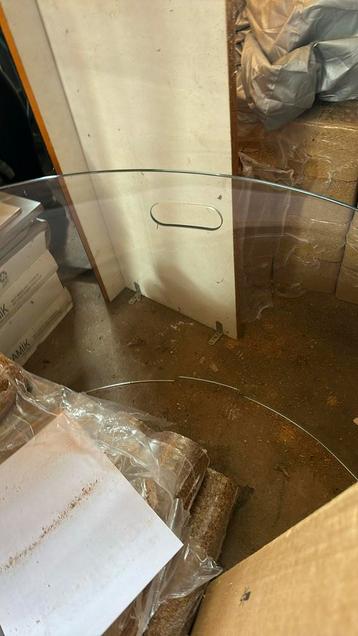Glazen haardscherm met handvat gebogen beschikbaar voor biedingen