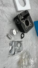 Piaggio vespa 4v cilinderkit, Ophalen of Verzenden, Zo goed als nieuw, Cilinder
