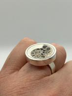 B130 Prachtige zilveren ring Finland maat 17, Ophalen of Verzenden, X, Dame, Zilver