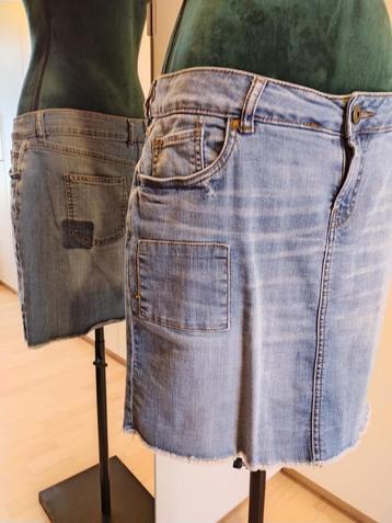 Te koop aangeboden: Dames jeansrok  beschikbaar voor biedingen