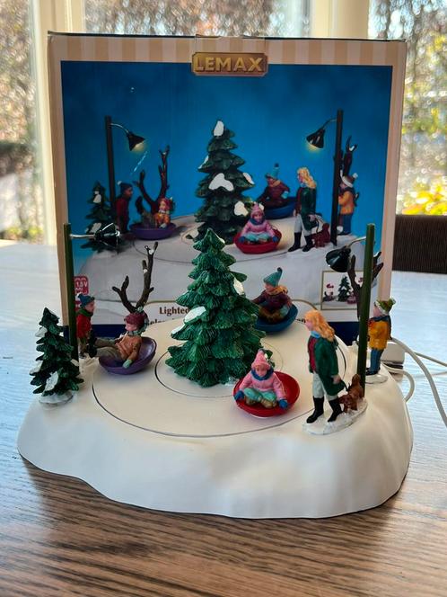 Lemax Village Collection met lampen en geanimeerd, Diversen, Kerst, Zo goed als nieuw, Ophalen