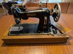 Vintage PFAFF30 naaimachine met mooie houten koffer, Antiek en Kunst, Antiek | Naaimachines, Ophalen