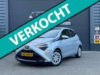 Toyota Aygo 1.0 VVT-i x-play | Carplay | Camera | Automaat, Elektrische ramen, Stof, Gebruikt, Euro 6