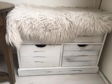 Schoenenkastje / halkast / bankkastje beschikbaar voor biedingen