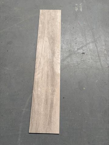 Attom Pavimento tegels 23,3x120 cm – 19 dozen (6 per doos) beschikbaar voor biedingen