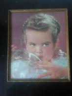 Brocante grote ingelijste prent meisje jaren vijftig, Antiek en Kunst, Curiosa en Brocante, Ophalen of Verzenden