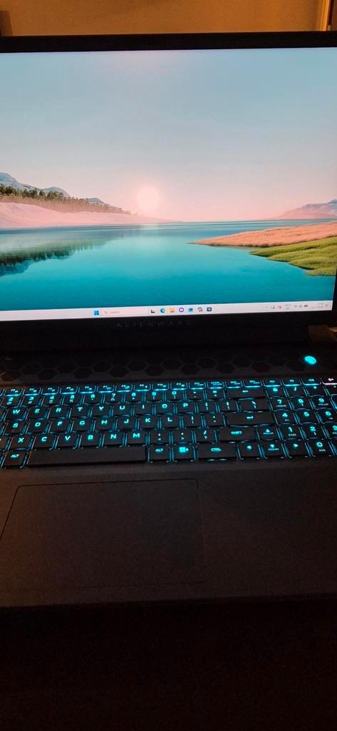 Alienware M18 R2 Gaming Laptop met Muis & Laptop Tas, Computers en Software, Windows Laptops, Zo goed als nieuw, 17 inch of meer