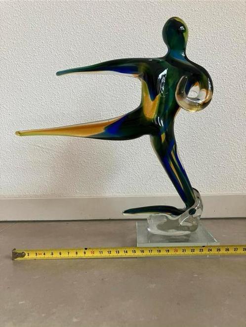 Glazen beeld dansend persoon, Antiek en Kunst, Kunst | Designobjecten, Ophalen of Verzenden