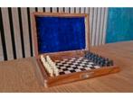 Schaakspel Hand carved massief Hout 1960-1970 gedetailleerd, Ophalen of Verzenden, Zo goed als nieuw, H, H