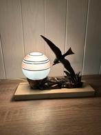Vintage Art Deco Sculptuurlamp – Vogel & Globe, Ophalen of Verzenden