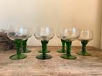Antieke glazen met groene voet, Antiek en Kunst, Antiek | Glas en Kristal, Ophalen of Verzenden