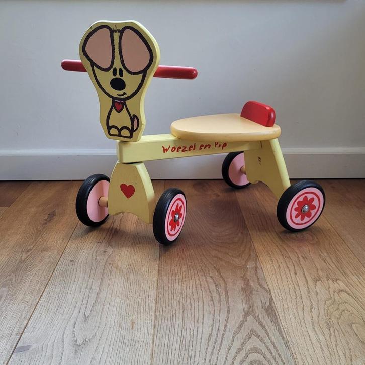 Woezel en Pip Houten loopfiets “Pip”, Kinderen en Baby's, Speelgoed | Houten speelgoed, Gebruikt, Rij- of Hobbelspeelgoed, Ophalen