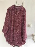 leuke nieuwe blouse maat 40--42 kleur wijnrood met witte  st, Kleding | Dames, Blouses en Tunieken, Ophalen of Verzenden, Nieuw